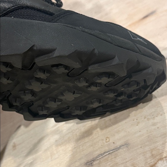 ROA LHKPA Men\'s Size 11 Eur 45 Black Hiking Shoes excellent condition worn twice main image 7
